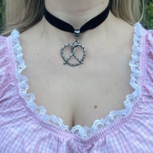 Colar Veludo Preto Bretzel